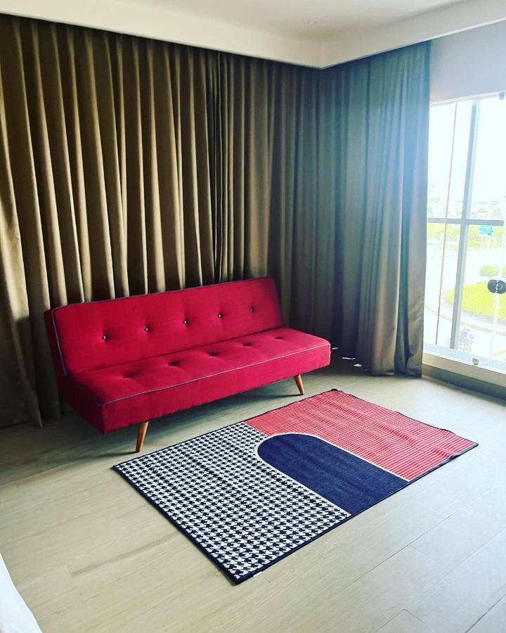 Presidency Airport Hotel Kochi エクステリア 写真