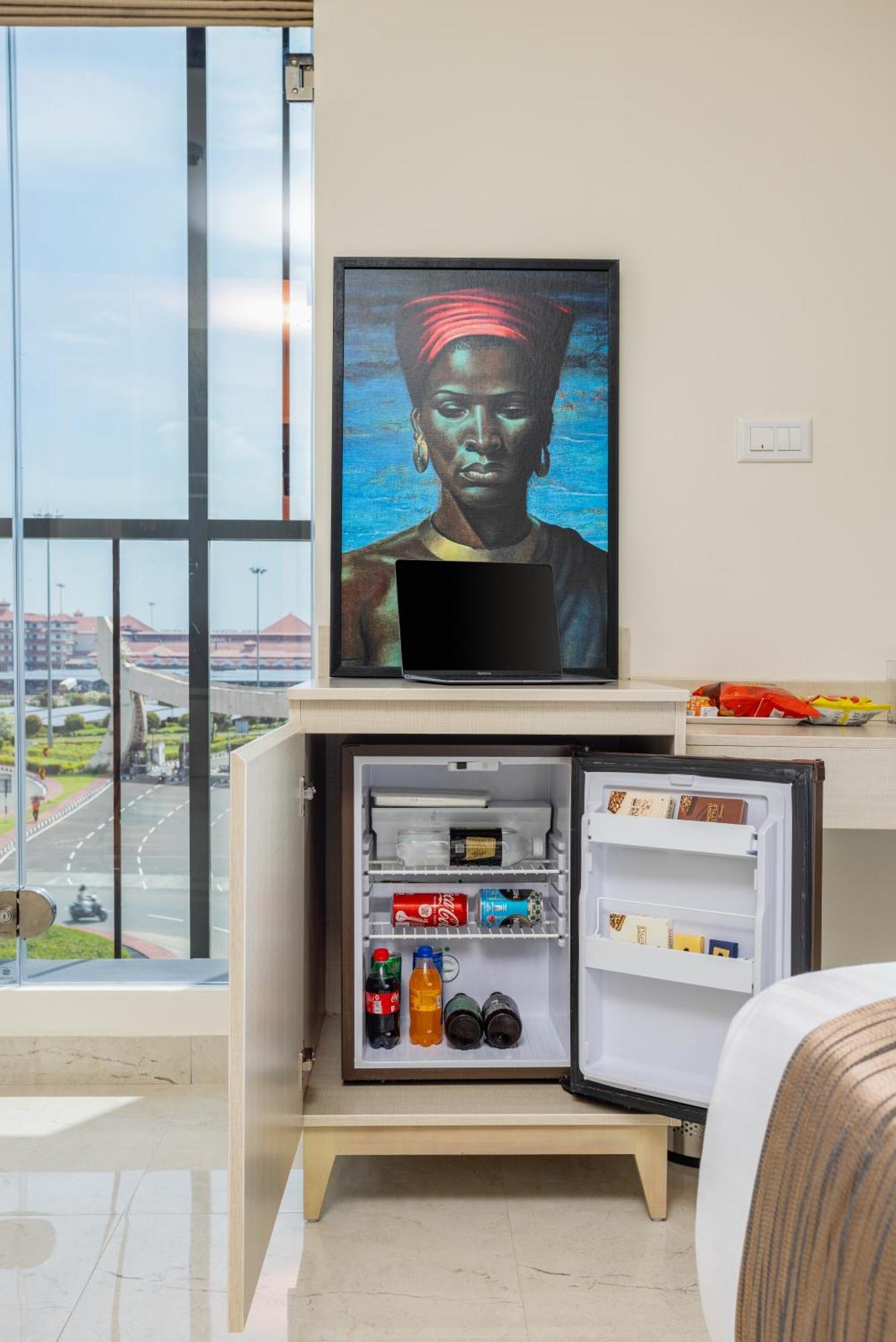 Presidency Airport Hotel Kochi エクステリア 写真