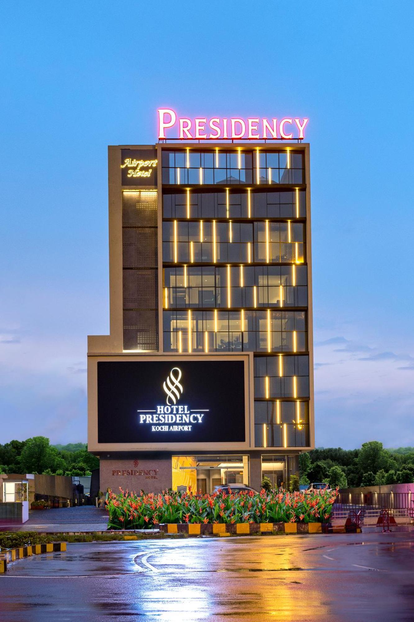 Presidency Airport Hotel Kochi エクステリア 写真