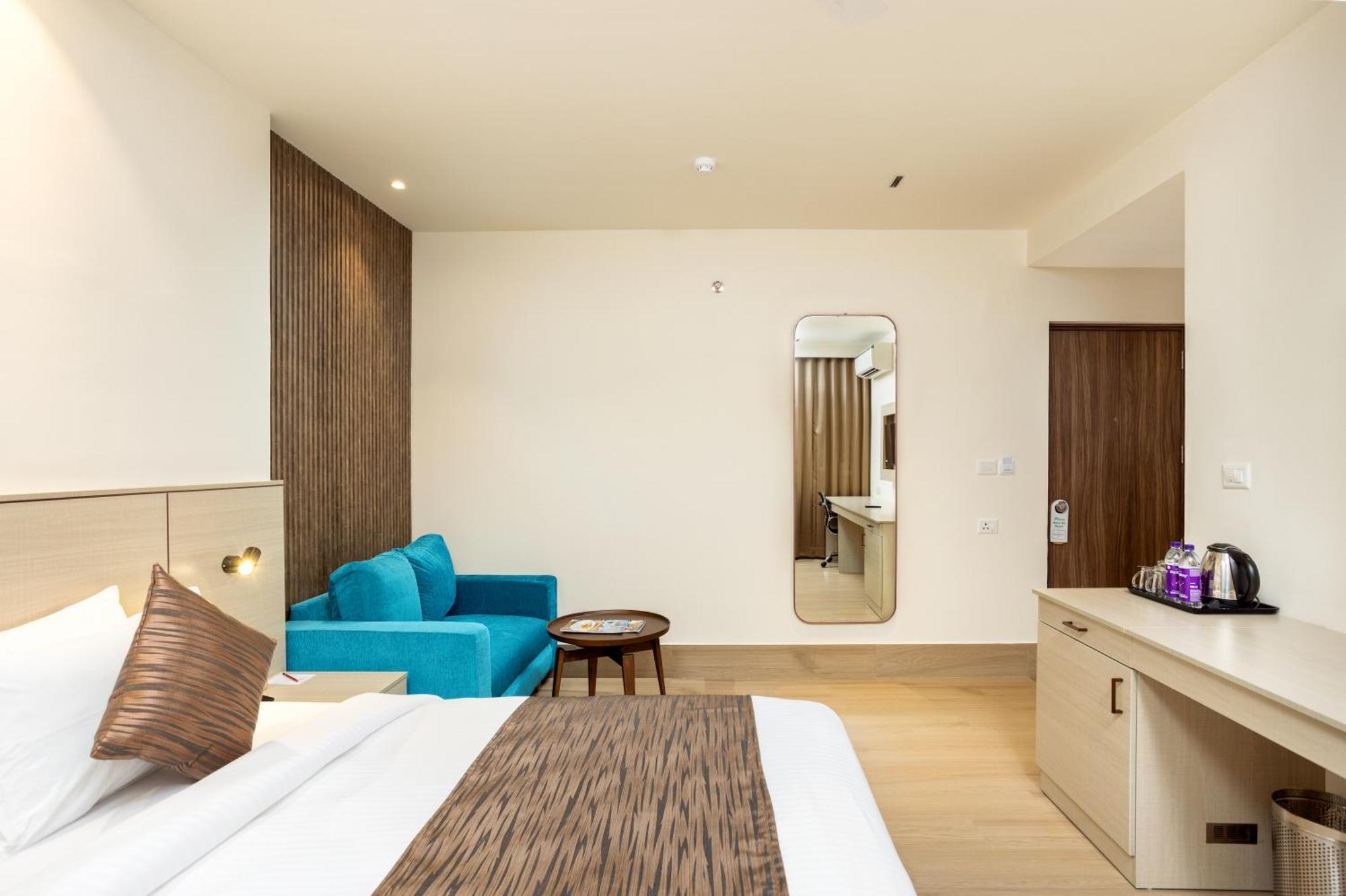 Presidency Airport Hotel Kochi エクステリア 写真